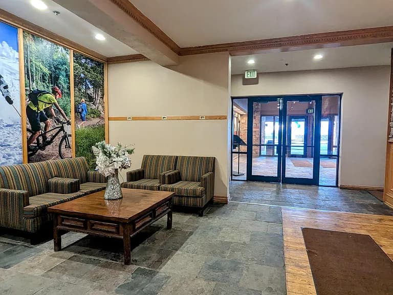 Lodge lobby seating and mountain-themed decor