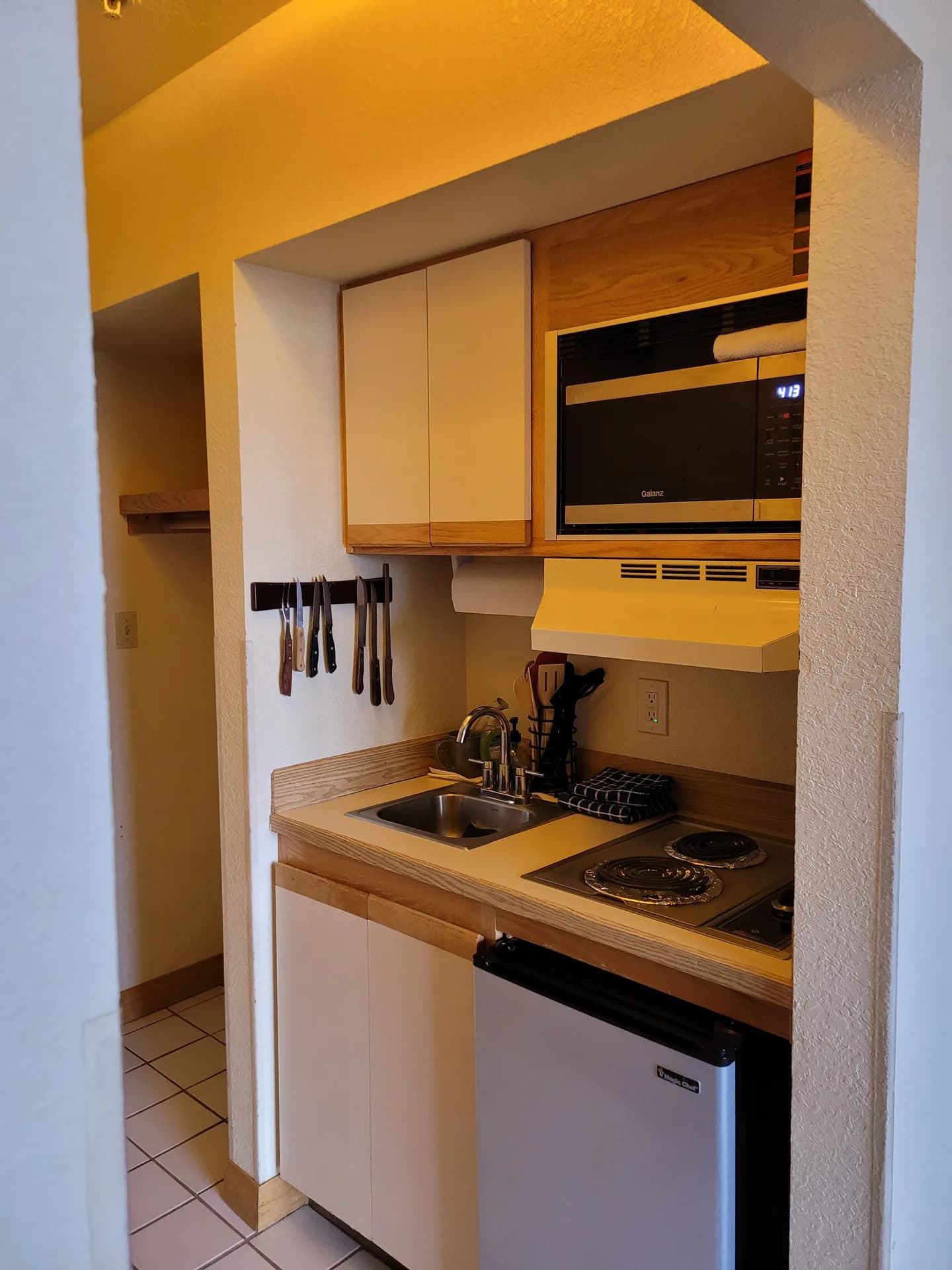 Kitchen and entry area before remodel refresh